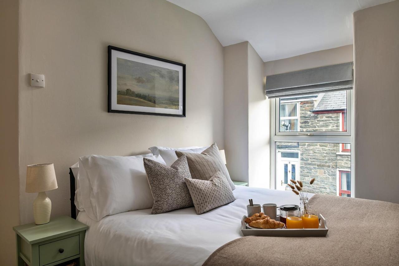 Finest Retreats - Bwthyn Llechi, Slate Cottage Blaenau Ffestiniog Exterior photo